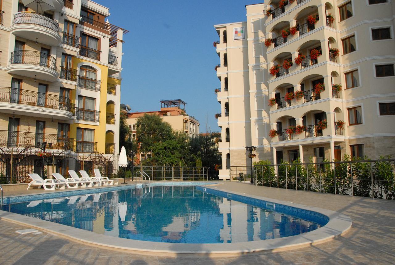 Hotel Seasons 3 Солнечный берег Экстерьер фото