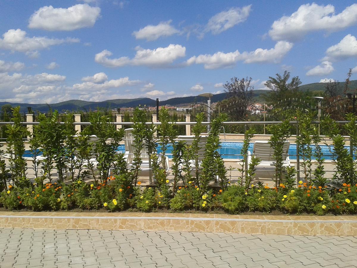Hotel Seasons 3 Солнечный берег Экстерьер фото