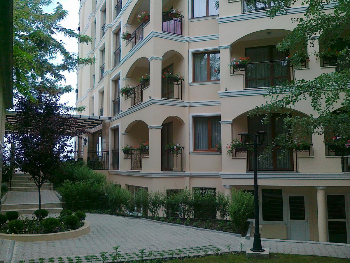 Hotel Seasons 3 Солнечный берег Экстерьер фото