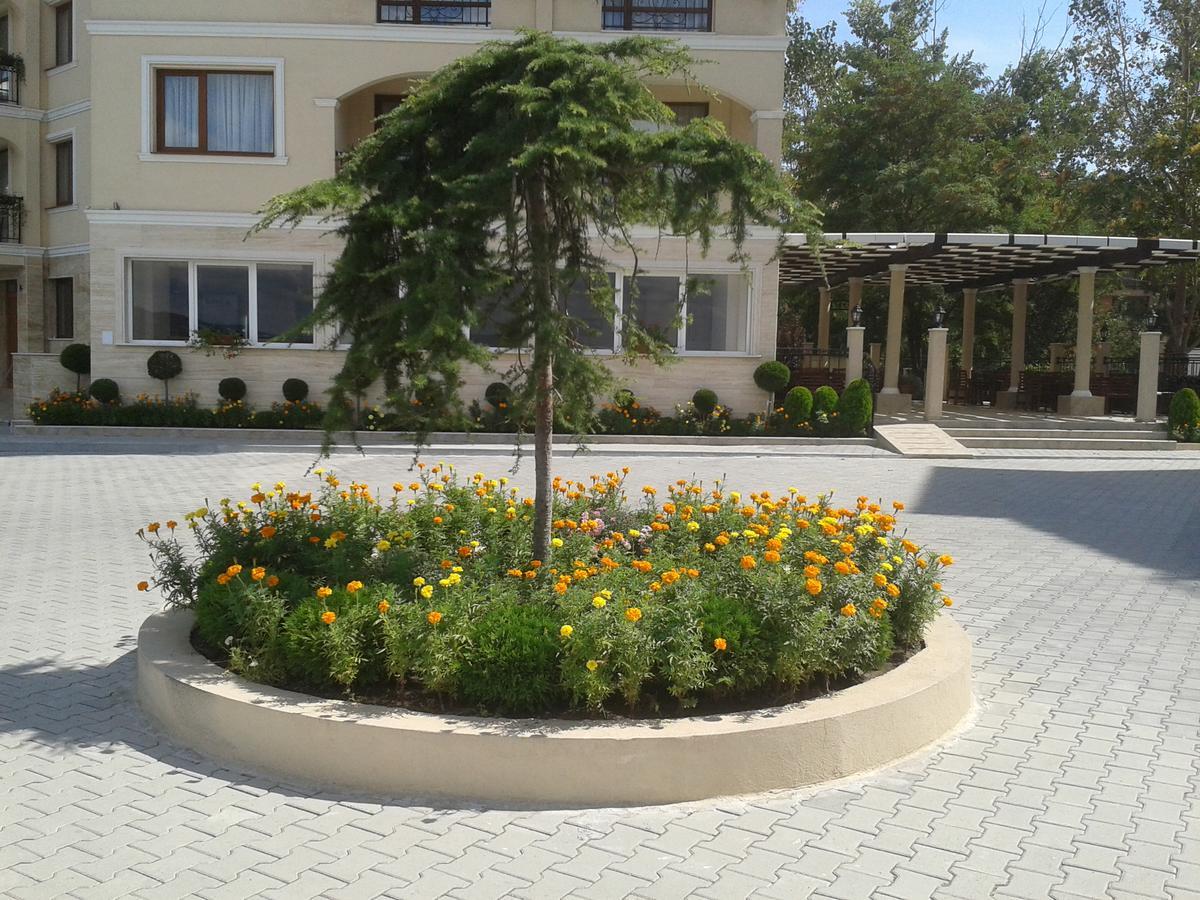 Hotel Seasons 3 Солнечный берег Экстерьер фото