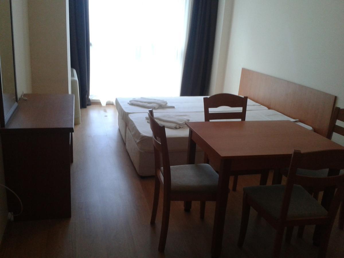 Hotel Seasons 3 Солнечный берег Экстерьер фото